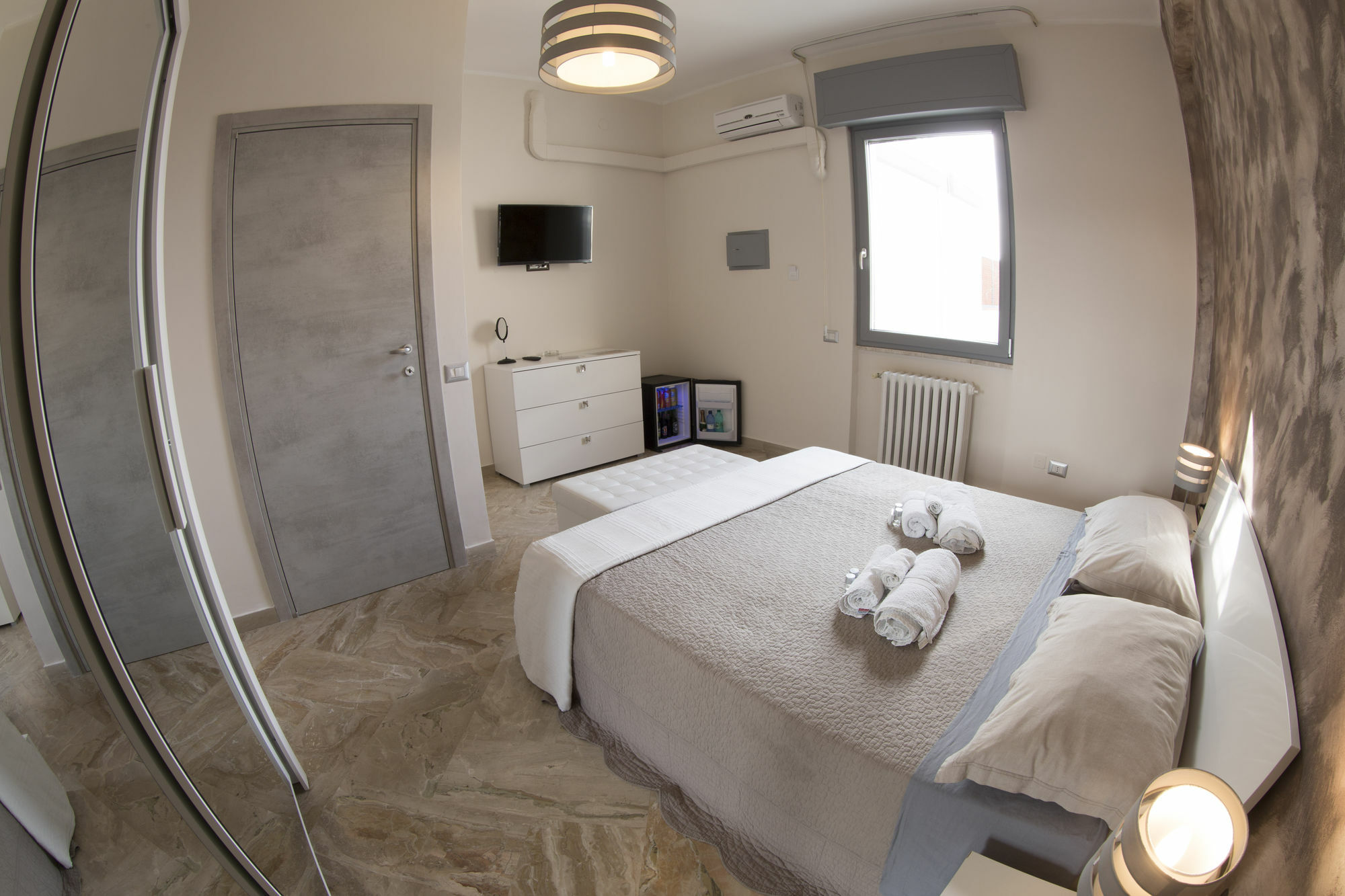 Penthouse Station Luxury Suites & Apartment Brindisi Dış mekan fotoğraf